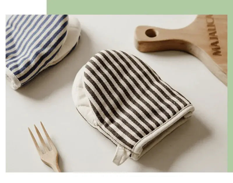 1PC  Heat-insulating Gloves Potholder Kitchen Anti-scald Microwave Gloves High Temperature Resistant Kitchen Baking Oven Gloves - Nexvibe
