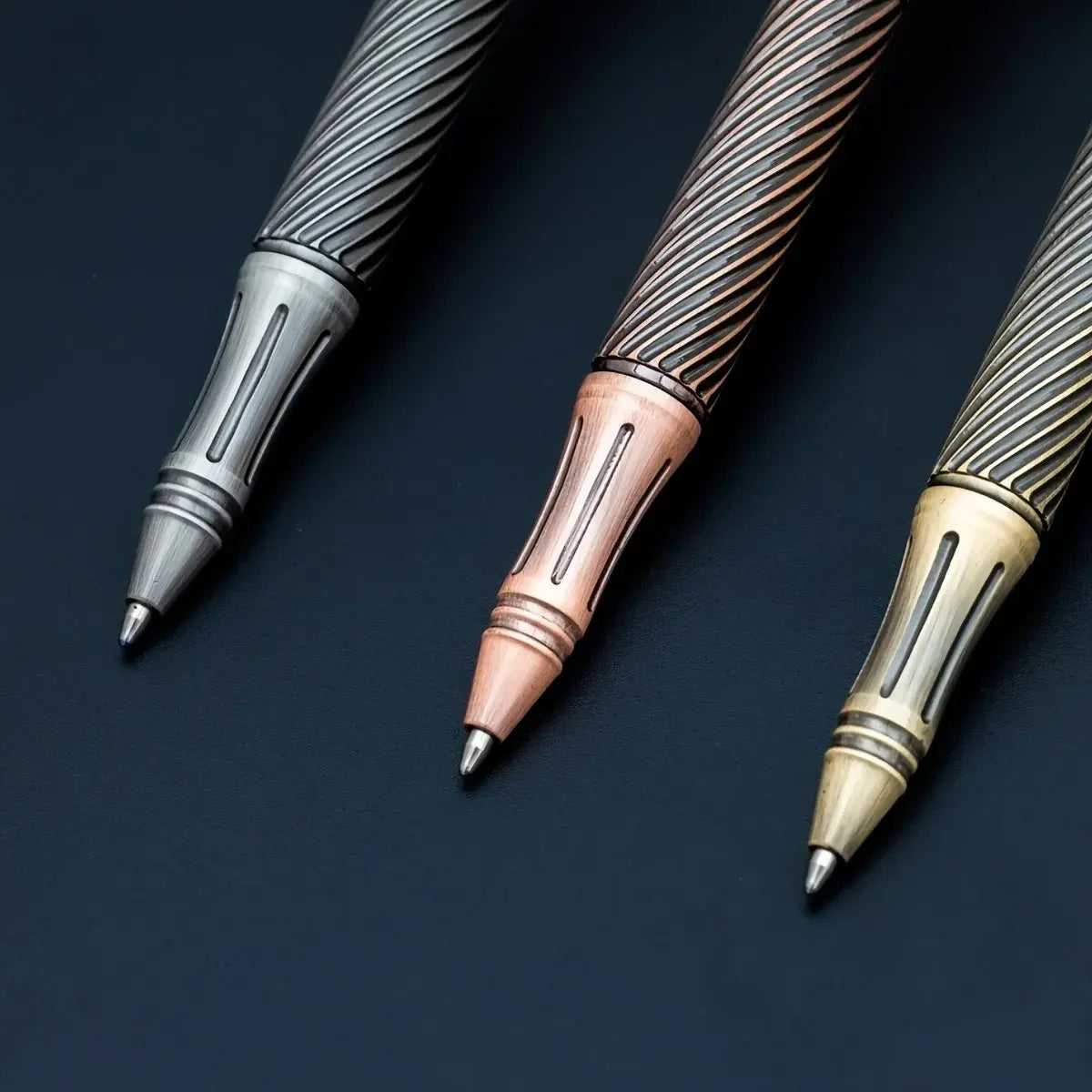 1Pc Brass Pen with Tungsten Steel Nib, Heavy Metal Feel, Retro Design, for Business and Office Use, Rotating and Retractable, Suitable for Students/Organizations, Holiday Gifts, Valentine's Day, Back-To-School Season, School - Nexvibe