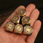 Vintage Brass Metal D6 Dice 17.5mm, Engraved Pattern Solid Copper 6 Sided Dice for Tabletop Game, Bar Entertainment & Collection