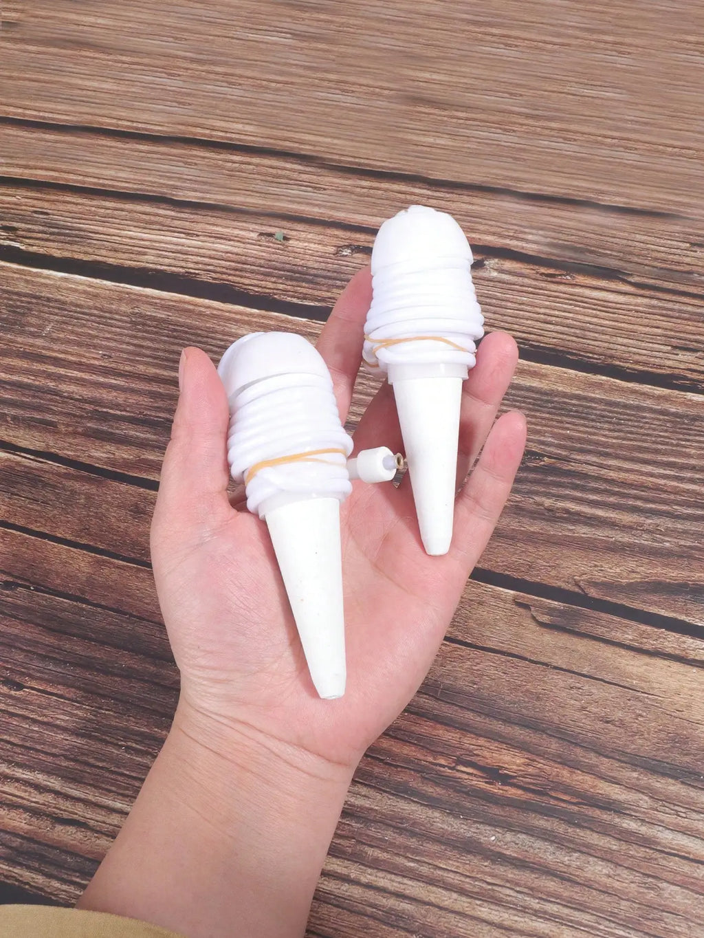 2PCS  Automatic Self Watering Spikes Ceramic Drip Irrigation Device Indoor Outdoor Potted Plants Flower Waterer Gardening Tool