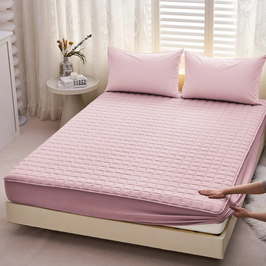 Curved Plaid Fitted Sheet, 30cm Deep Pocket. Available in Twin, Full, Queen, King and 7 colors. Waterproof, soft, breathable, wrinkle-resistant and snug-fitting, perfect for bedroom use as daily bedding.
