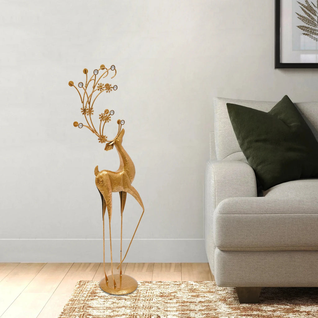Retro Gold Deer Statue Metal Reindeer Figurines Modern Elegant Indoor Holiday Decor Statue for Homes Offices Cafés Star Hotels 27*13*85cm/10.63*5.12*33.46in